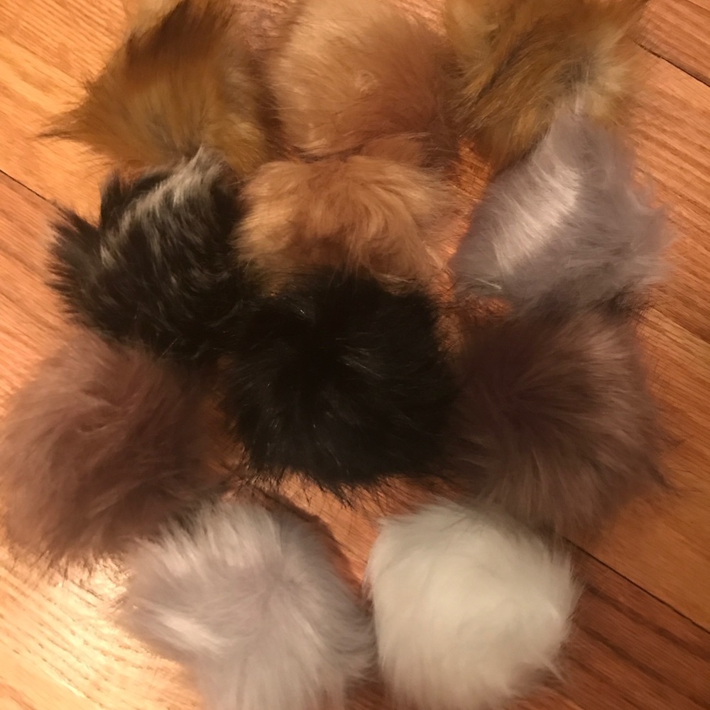3 for $5 💕Fur poms for hats key chains